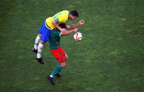 Nhiều thời điểm Brazil kiểm soát bóng có thời lượng lên tới 67%. Họ tung ra 12 cú sút nhưng không một lần xuyên thủng mành lưới Mexico. Sau 120 phút, tỷ số hòa 0-0 khiến trận đấu phải kéo dài tới loạt sút luân lưu.