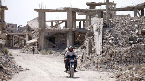 Mảnh đất Syria vẫn hứng nhiều bom đạn
