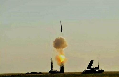Vị cựu chỉ huy giải thích: “Tôi nghĩ rằng S-500 chủ yếu sẽ được triển khai ở khu vực châu Âu của Nga, bởi vì Liên minh quân sự Bắc Đại Tây Dương có các phương tiện tấn công vũ trụ mạnh mẽ".
