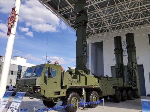 Trung tướng Luzan nói thêm, sự cấp thiết trong việc sản xuất hàng loạt tên lửa cho S-500 là để nâng cấp khả năng phòng thủ của Nga càng sớm càng tốt, trong bối cảnh tăng cường năng lực tấn công của NATO.