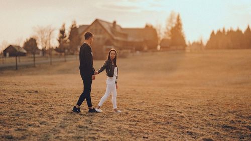 Năm 2016, khi còn đang thi đấu cho Vlasim tại giải hạng Nhì CH Czech, Filip Nguyễn gặp Aneta Ngova tại một phòng tập. Aneta khi đó là sinh viên đi làm thêm, tình cờ gặp Filip và bị ấn tượng mạnh bởi chiều cao của chàng thủ môn gốc Việt (1,91 m). Tuy nhiên, những ngày đầu làm quen, Filip không vội tiết lộ anh là cầu thủ, mà chỉ nói làm việc ở Vlasim, nơi Aneta sinh ra và lớn lên.