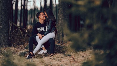 Aneta nhận xét Filip là người biết quan tâm và giàu tình yêu thương. Tuy nhiên, thời gian trôi đi đã giúp cô nhận thấy những tính cách khác của bạn trai. "Anh ấy cũng có lúc cực kỳ cứng đầu và không khoan nhượng! Tôi phải tự an ủi rằng chúng tôi có mối quan hệ tốt đẹp. Có những ngày anh ấy thậm chí không nói một lời, nhưng nhìn chung chúng tôi có sự hòa hợp nhất định", cô nói.