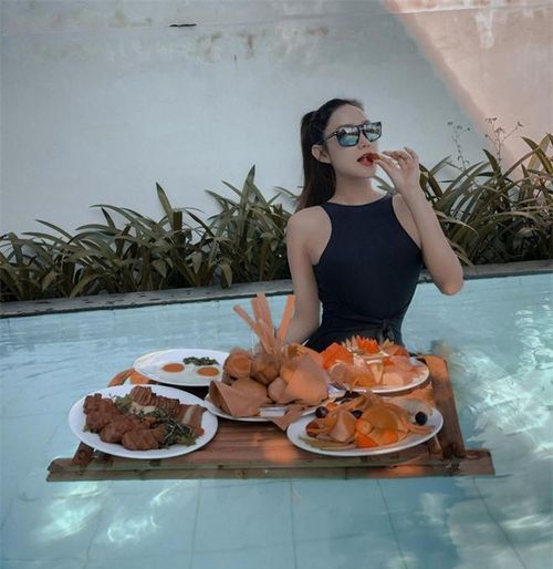 "Chỉ cần thân thể lành lặn, mạnh khỏe thì tự khắc tinh thần tràn đầy năng lượng tốt", nữ ca sĩ tự nhủ.
