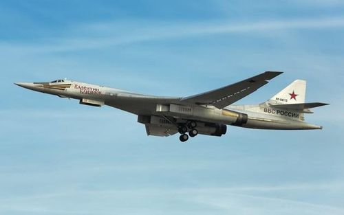 Máy bay ném bom Tu-160M được xác định sẽ giữ vai trò xương sống của lực lượng tấn công hạt nhân Nga những năm đầu thế kỷ XXI, phương tiện trên càng trở nên cần thiết đối với Moskva khi siêu máy bay ném bom tương lai PAK DA vẫn chưa hẹn ngày về đích.