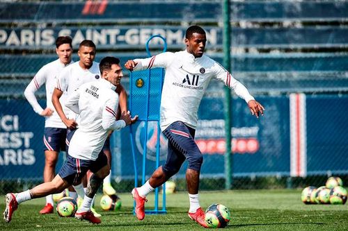  Ban lãnh đạo PSG vẫn chưa phản hồi với Real về lời đề nghị kể trên. Đội bóng nước Pháp vẫn ấp ủ ý định sở hữu hàng công gồm Neymar - Messi - Mbappe ở mùa này. Tuy nhiên, hợp đồng của Mbappe với CLB nước Pháp sẽ hết hạn vào tháng 6/2022. 