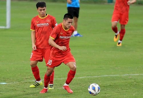 Tân binh Tuấn Hải ghi điểm với thầy Park trong đợt tập luyện vừa qua