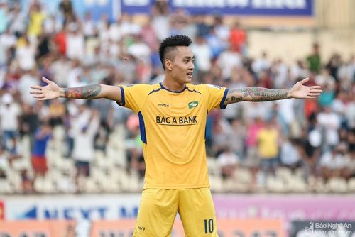 Tuấn Tài là cựu tiền đạo của SLNA, giờ đây anh đang nỗ lực từng ngày để lấy lại niềm tin của HLV Park Hang-seo. Ảnh: Xuân Thủy