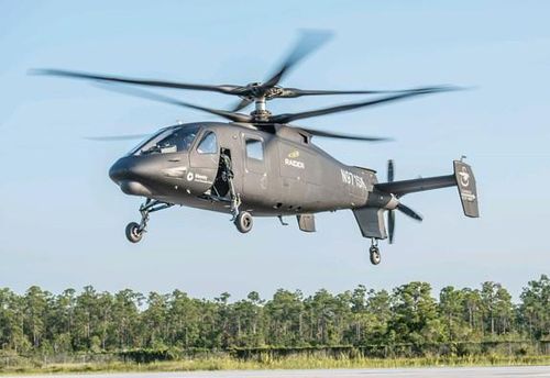 Ngoài ra, việc Chiến tranh Lạnh kết thúc cũng đã trì hoãn việc nâng cấp Apache và sự ra đời của các chương trình thay thế bao gồm máy bay trinh sát tấn công tương lai (FARA) hiện đang được theo đuổi, khiến loại máy bay này dần dần ngừng hoạt động.