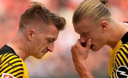 Marco Reus thi đấu rất hay thời gian gần đây. Tiền vệ người Đức có pha xử lý khiến Odilon Kossounou phạm lỗi trong vùng cấm và mang về quả phạt đền cho Dortmund.