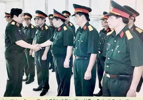  Đại tướng Phùng Quang Thanh thăm, kiểm tra Ban Quản lý Dự án 47. Ảnh do nhân vật cung cấp. 