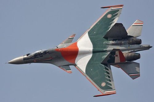 Su-30MKI là máy bay thế hệ 4+; đây là phiên bản cải tiến từ máy bay chiến đấu chiếm ưu thế trên không hàng đầu của Liên Xô là Su-27 Flanker, được Nga phát triển riêng cho Ấn Độ. Su-30MKI được đưa vào trang bị trong lực lượng Không quân Ấn Độ (IAF) từ năm 2002.