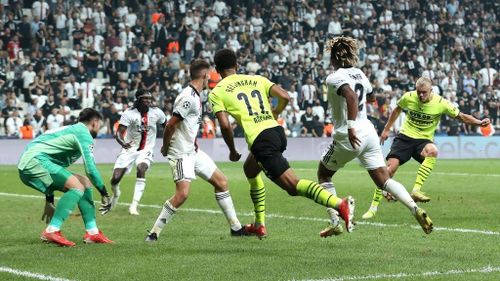 Haaland lập công từ cú đệm bóng chuẩn xác trong khu vực cấm địa. Theo Opta, đây là bàn thứ 21 sau 17 trận Haaland ra sân ở Champions League. Với cùng số trận trong lịch sử giải đấu số một châu Âu, không cầu thủ nào ghi bàn nhiều như Haaland.