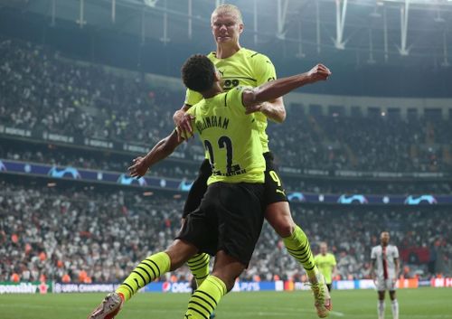Haaland ghi bàn từ đường chuyền của Bellingham. Trước đó, chính Bellingham là người ghi bàn mở tỷ số cho Dortmund.