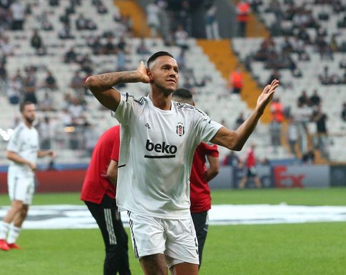 Những nỗ lực của các cầu thủ Besiktas cũng được đền đáp...