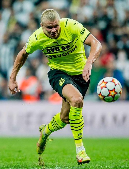 Tiền đạo người Na Uy tiếp tục thi đấu nổi bật trên hàng công của Dortmund