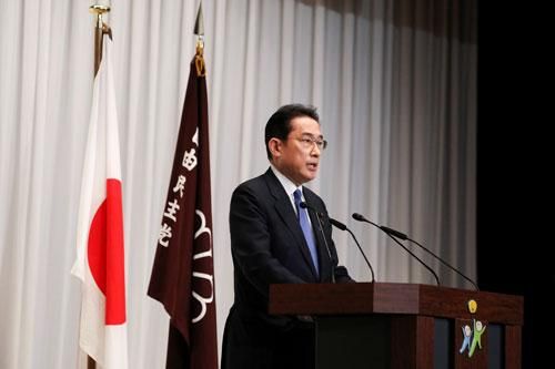 Ông Kishida Fumio phát biểu tại buổi họp báo ở trụ sở của Đảng LDP ở Tokyo hôm 29/9 Ảnh: Reuters