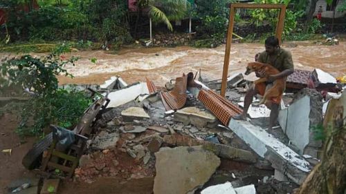 khu vực bị sạt lở đất và lũ quét ở quận Idukki. Ảnh: The Guardian