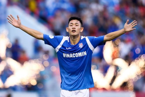 Tại tuyến giữa U23 Việt Nam, không ngôi sao nào để lại ấn tượng mạnh mẽ ở V.League hơn Hai Long. Ảnh: Minh Chiến. 