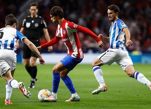 Bị dẫn 2 bàn, đoàn quân của HLV Diego Simeone vùng lên mạnh mẽ