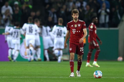Lần đầu tiên kể từ trận đấu với Real Madrid vào ngày 29/4/2014, Bayern lại để thủng lưới 3 lần ngay trong hiệp một.