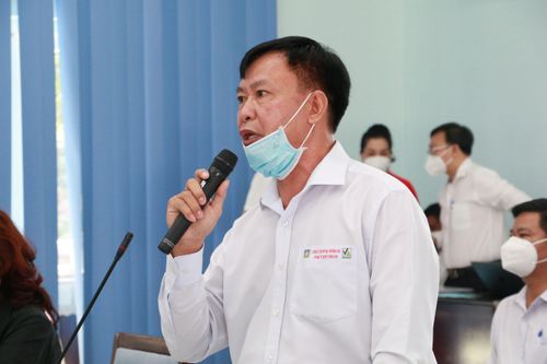 Ông Lê Quốc Hội, Tổng giám đốc Công ty TNHH dịch vụ bảo vệ Đại Trường Hải và Công ty cổ phần dịch vụ bốc xếp và vận tải Vĩnh An. Ảnh: Thu Hằng.