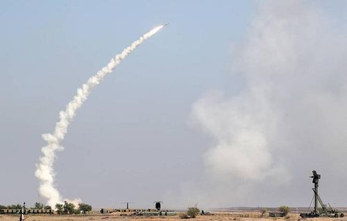 Trong các cuộc thử nghiệm trước đó, S-500 Prometheus đã chứng minh được uy lực khi triệt hạ tên lửa mục tiêu trong khoảng cách 480km, đây đã được coi là một cuộc tấn công tầm xa nhất của bất kì hệ thống phòng không mặt đất nào.