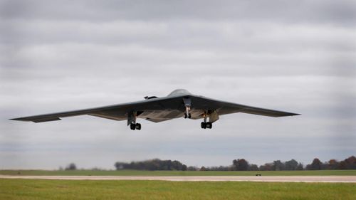 Khi B-21 vào biên chế, chúng sẽ thay thế dần những nhiệm vụ mà B-2 và B-1B đang đảm nhiệm, trong vai trò tấn công đột nhập vào mạng lưới phòng thủ dày đặc của đối phương, để không kích phá hủy những mục tiêu quan trọng.