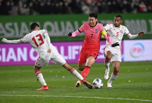  Sức ép lớn được đội chủ nhà tạo ra, với dàn công gồm Hwang Hee-chan, Lee Jae-sung, Son Heung-min và Jo Kyu-seong. 