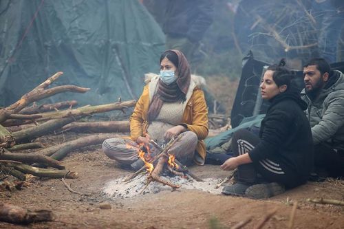 Những di cư ở biên giới Belarus - Ba Lan lo lắng họ có thể phải bỏ mạng ở khu vực biên giới sau khi không có đồ ăn và nước uống, cũng như phải chịu cảnh giá rét trong nhiều ngày.