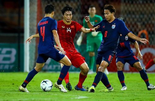  ĐTQG Việt Nam và Thái Lan có hai lần bất phân thắng bại ở vòng loại World Cup 2022. Ảnh: Minh Chiến. 
