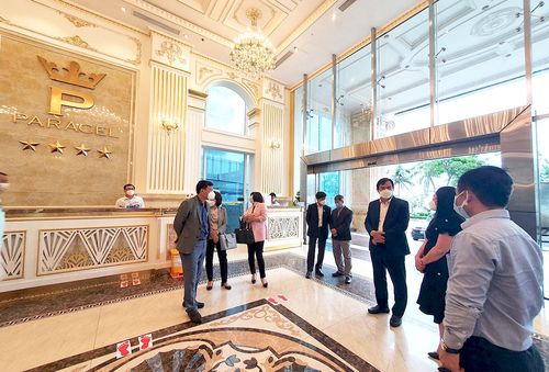 Tổng Cục trưởng Tổng cục Du lịch đề nghị ngành du lịch TP. Đà Nẵng sớm thống nhất công bố phương án đón khách để các doanh nghiệp đăng ký tham gia. Ảnh: VGP 