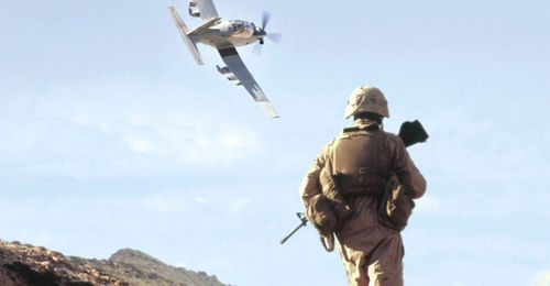 AT-6E Wolverine có thể mang hơn 13 loại vũ khí đa năng và chính xác bao gồm súng 12,7mm, tên lửa không đối đất dẫn đường bằng laser AGM-114 Hellfire; bom thường MK-81 và MK-82; bom dẫn đường bằng laser GBU-12 Paveway II và GBU-58; bom dẫn đường bằng laser tăng cường GBU-49 và GBU-59 Paveway II; bom lái dẫn theo nguyên lý quán tính GBU-38; tên lửa dẫn bằng laser APKWS, TALON, GATR và pháo sáng…