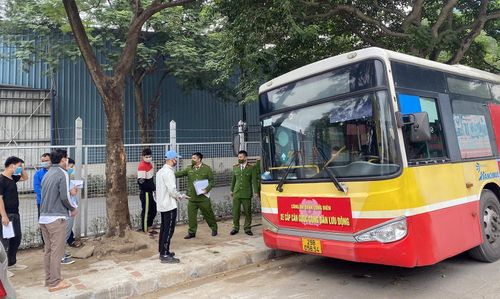 Đối tượng cấp CCCD gắn chíp là những người đang sinh sống, làm việc trên địa bàn quận hiện đã có chứng minh nhân dân 9 số đang còn thời hạn sử dụng mà chưa được cấp CCCD.