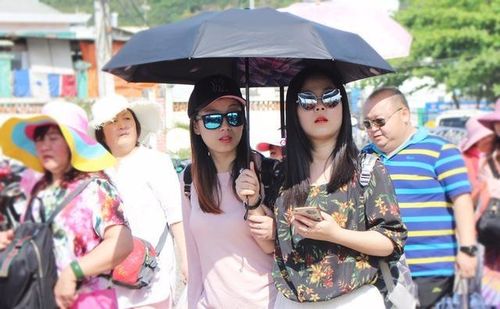 Trong khi Việt Nam mở cửa đón khách quốc tế từ tháng 11, thì người Việt Nam đi du lịch nước ngoài khó có đường về