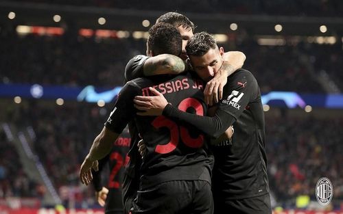 Bàn thắng quý giá giúp đại diện Serie A thắp lên hi vọng vượt qua vòng bảng