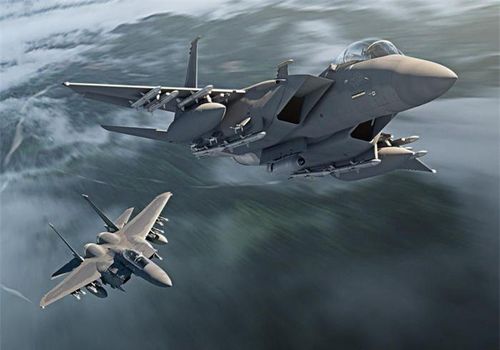 Có thông tin cho rằng F-15EX khác với các phiên bản tiền nhiệm ở hệ thống điện tử hàng không hiện đại hơn, nó được trang bị hệ thống tác chiến điện tử tiên tiến, trang bị động cơ mạnh mẽ và có độ bền khung thân cũng như tải trọng vũ khí cao hơn nhiều.