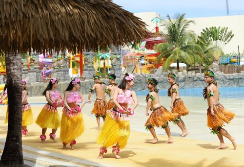 Nhiều dịch vụ lưu trú, ăn uống, lữ hành cũng đã bắt đầu rục rịch hoạt động trở lại. Ảnh VIẾT CHUNG