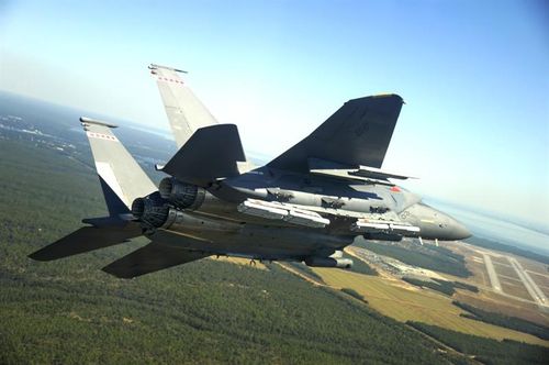 Đặc biệt, không quân Mỹ và Raytheon còn tuyên bố rằng, chỉ với phiên bản cải tiến của SBD II, không chỉ T-72 mà tất cả những dòng tăng mạnh nhất của Nga như T-90, T-14 Armata đều không có cơ hội tồn tại nếu bị SBD II tấn công.