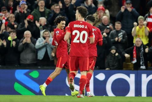 Cuối trận, Alexander-Arnold nã rocket ấn định tỷ số 3-1