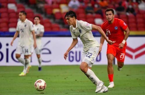 Supachai (22) ghi bàn quyết định giúp Thái Lan hạ chủ nhà Singapore 2-0, tối 18-12