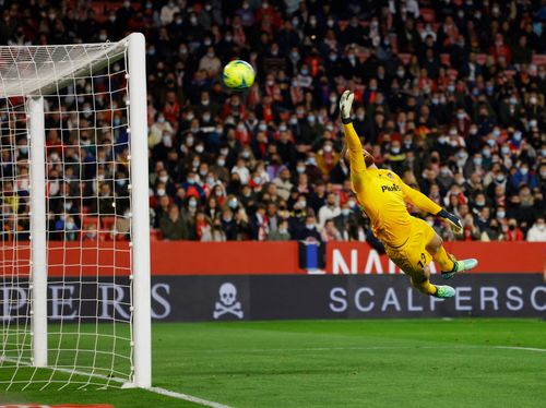 Atletico đã thua 4 trận từ đầu mùa, bằng với số trận thua của chính họ trong cả mùa 2020/21.