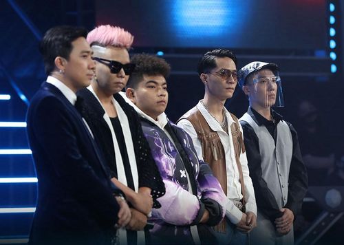 Tâp 11 là tập mở màn vòng Bứt phá của Rap Việt mùa hai. Bốn thí sinh đầu tiên được chọn tham gia bảng A là Sol7 (đội Binz), Xám (đội Karik), Pjpo (đội Wowy) và B-Wine (đội Rhymastic). Chủ đề chung đưa ra cho bốn thí sinh bảng A là "24 giờ".