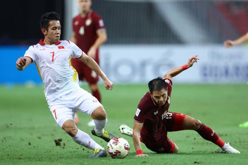  Tuyển Thái Lan chơi rắn ở trận gặp Việt Nam. Ảnh: Getty Images. 