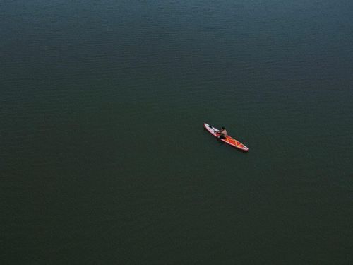  Đôi bạn thân chia sẻ sau những chuyến đi gần, họ nhận thấy đây là loại hình du lịch phù hợp với những người trẻ. "Việc chuẩn bị thực tế cũng tốn khá nhiều công sức. Tôi nghĩ loại hình cắm trại quanh TP.HCM phù hợp với những bạn trẻ hơn người có tuổi. Ngoài ra, chi phí cũng rất rẻ và không gian lại 'chill'. Tuy nhiên, các bạn cần đặc biệt lưu ý yếu tố an toàn nếu đi một mình hoặc theo nhóm nhỏ", Phan Nhân nói. 