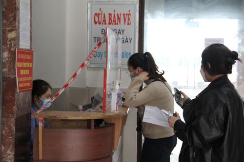 Theo bà Lê Thị Tuyến, Đội trưởng Đội Khách vận Ga Đà Nẵng, đến nay, nhà ga đã bán được khoảng 1.500 vé tàu Tết, thấp hơn rất nhiều so với mọi năm.