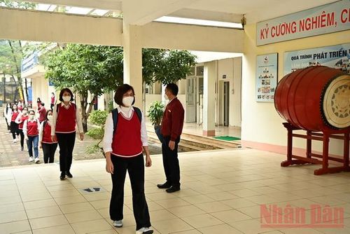 Với các kinh nghiệm diễn tập trước đó (tại kỳ thi vào lớp 10 THPT 2021, kỳ thi tốt nghiệp THPT 2021), Trường THCS Giảng Võ thực hiện diễn tập theo 7 bước cơ bản với 7 phương án giải quyết, ứng phó rất cụ thể.