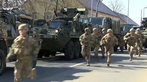 Romania, nơi khoảng 1.000 lính Mỹ đóng quân, ngày 20/1 cho biết sẵn sàng chào đón thêm binh sĩ Pháp và các nước khác. Romania và Bulgaria đều bác đề xuất của Nga và gọi đây là điều "không thể chấp nhận được".