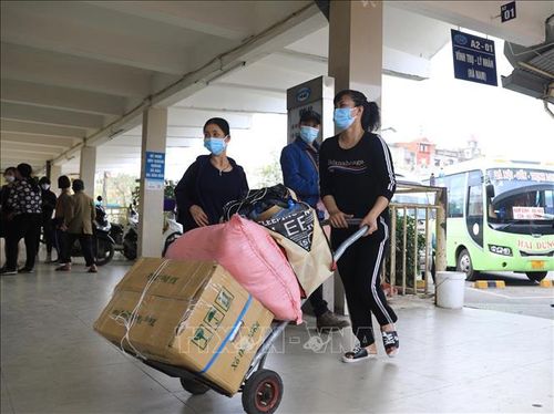 Lượng khách đến Bến xe Giáp Bát giảm hẳn so với cùng kỳ mọi năm. Ảnh: Hoàng Hiếu/ TTXVN