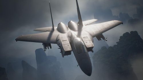 “Với Trung Quốc, việc nâng cấp F-15J có thể sẽ được xem là một dấu hiệu cho thấy Nhật Bản quyết tâm thắt chặt quan hệ đồng minh với Mỹ, đồng thời cùng Washington duy trì trật tự khu vực mà Bắc Kinh đang muốn thay đổi", ông Heath nói.