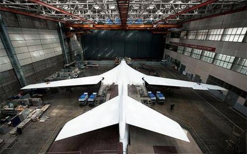 Chính vì vậy ý tưởng trang bị tên lửa phóng ngược cho Tu-160M cũng bị nghi ngờ, khi nó hoàn toàn thiếu lợi thế tàng hình như B-2, kể cả mang theo tên lửa tầm xa cũng khó lòng chống lại một tiêm kích chuyên nghiệp.